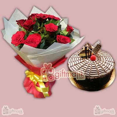 For your dear ones 10 Red Roses Bunch with half kg Hazelnut Cake