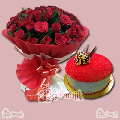 Purchase Beautiful  Bunch of 50 Roses Paper Packed half kg Red Velvet Cake