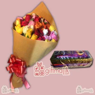 Send Beautiful Hand Bunch of Premium 30 Mix Roses