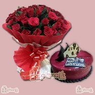 send-blueberry-cake-with-lavish-red-roses-bunch