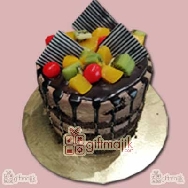 Delicious Flavor of Chocolate Strawberry and Fresh fruits cake